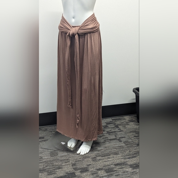 Ninexis Dresses & Skirts - Ninexis Toffee Maxi Skirt